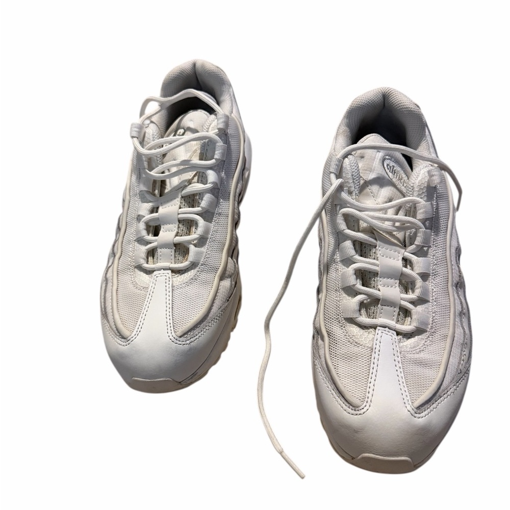 Nike Men's White Low-Top Sneakers